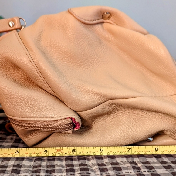 Stone Mountain Tan leather purse - Picture 9 of 11